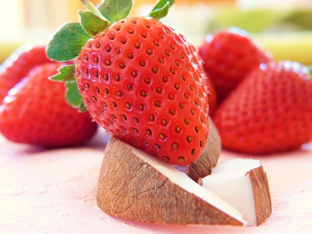 Strawberry and Coconut Dessert